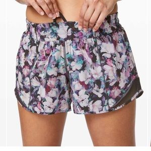 Lululemon Hottie hots